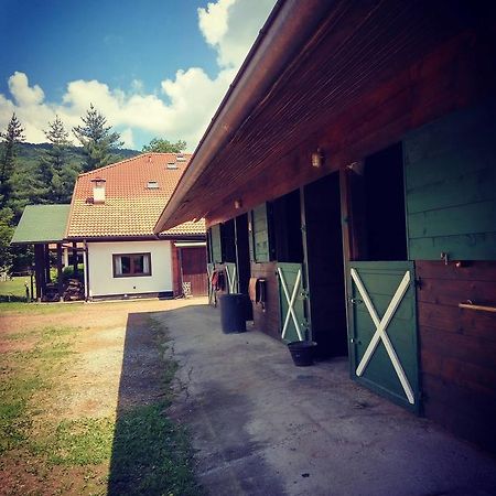 Monteoro Horse Village Ameno Exterior photo